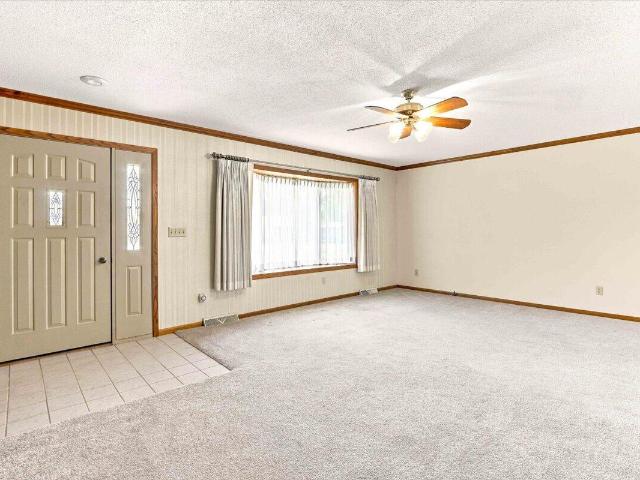 805 Spillway Dr