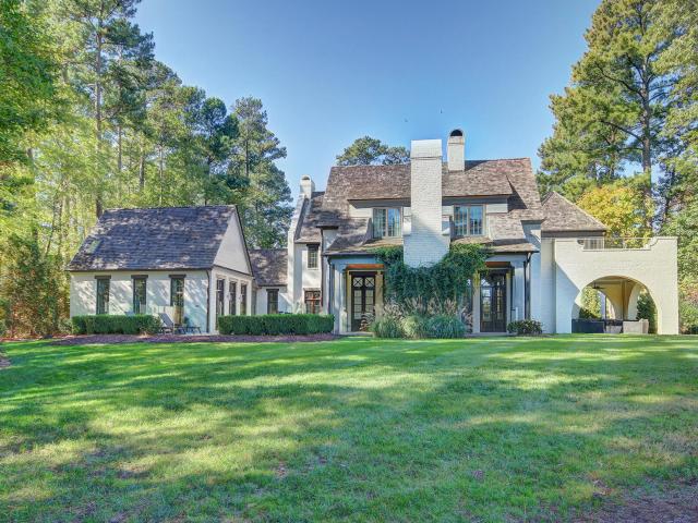 805 Pinehurst Drive
