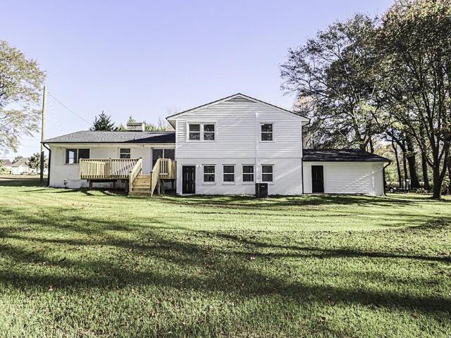 805 River Road