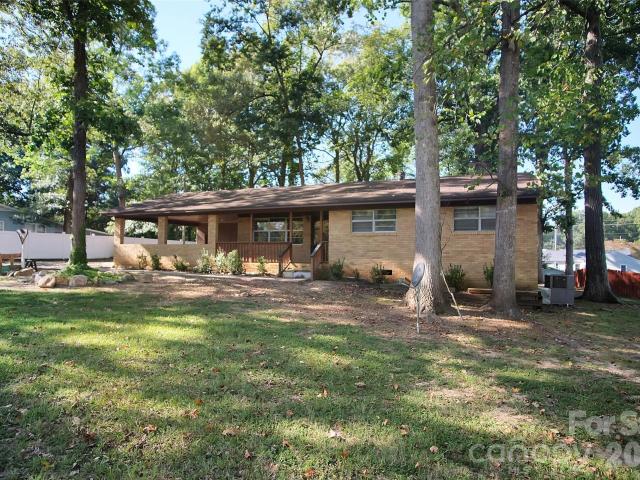 805 Woodside Drive