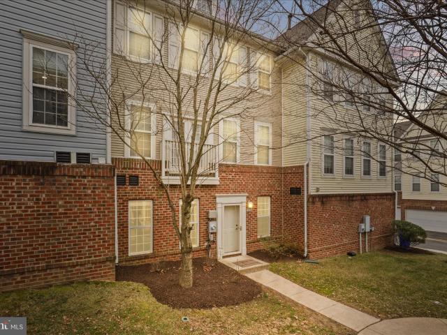 8065 Nicosh Circle Ln Falls, Unit 55, Falls Church, VA 22042 | MLS #VAFX2302
