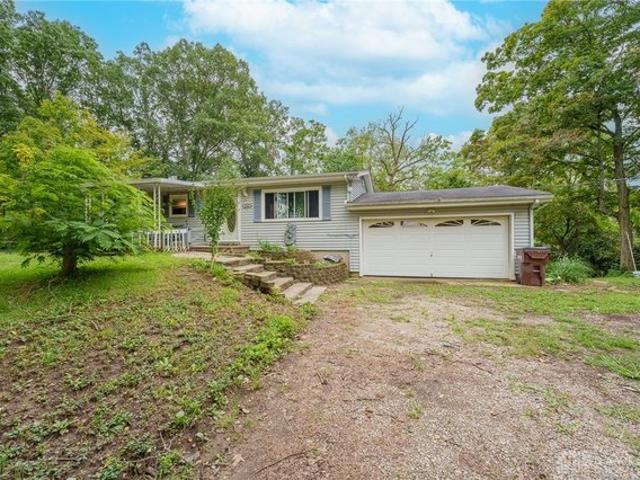 8060 Preblewood Dr, Gratis Township, OH 45042