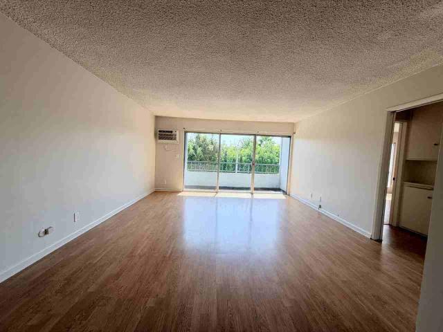 8061 Romaine Street 2 Bedroom Apartment for Rent at 8061 Romaine St, West Hollywood, CA 90046 West Hollywood