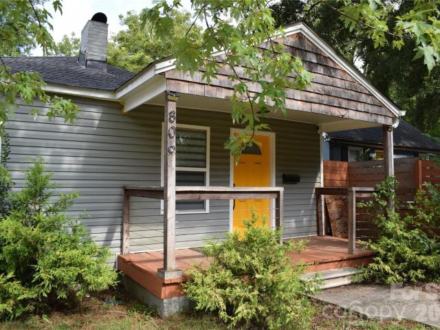 806 Cantwell Street