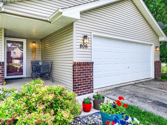 806 Boldt Street
