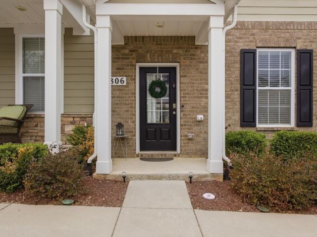 806 Dallas Dr