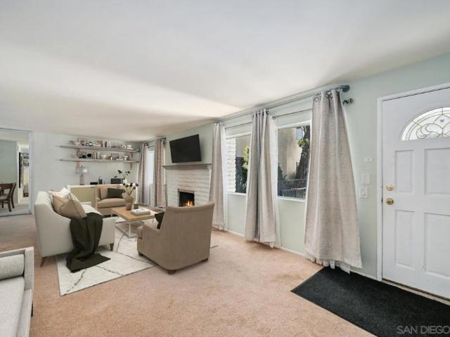 806 E 4Th Ave 10
