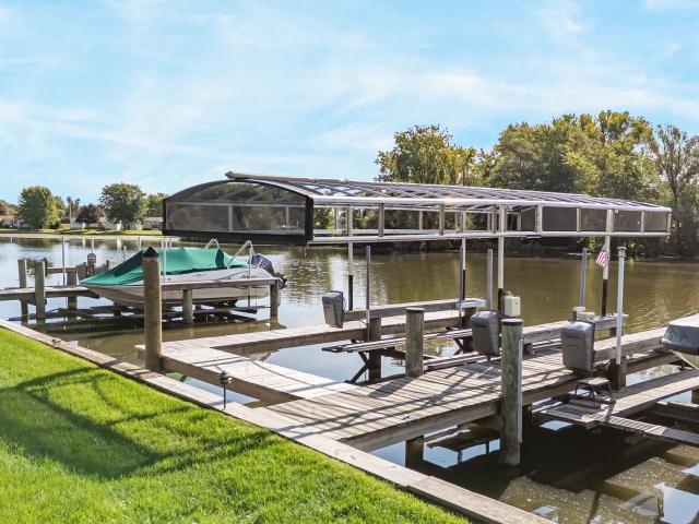 806 e river drive