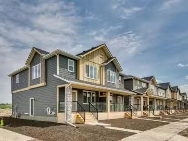 806 Wolf Willow Boulevard Se, Calgary, AB, T2X 5R4 house for.