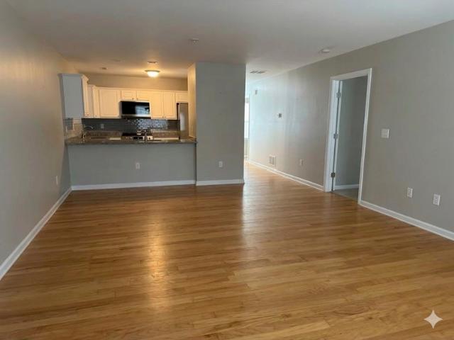 806 village green circle