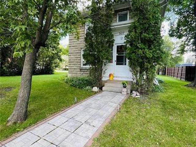 807 Gordon Street, Moosomin, SK, S0G 3N0 house for sale | Listing ID SK019532 | Royal LePage