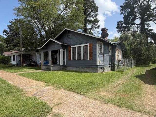 807 Evergreen Avenue