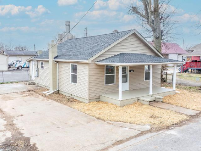 807 Maple Court