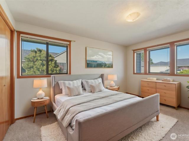 807 SE Sentry Drive