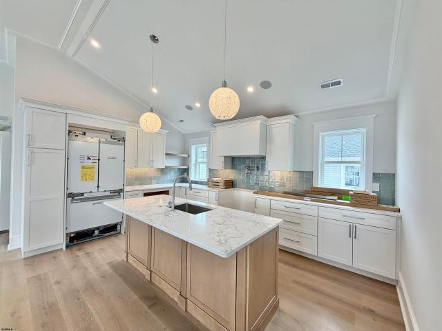 807 Parkridge Road