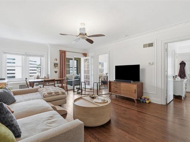 807 W 48th Street # 602