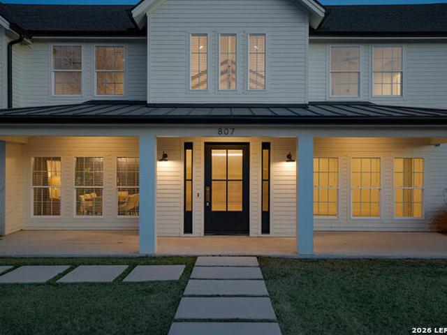 807 Wade Road