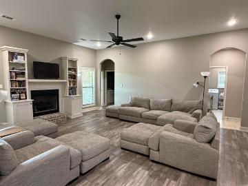 807a Byron Lane