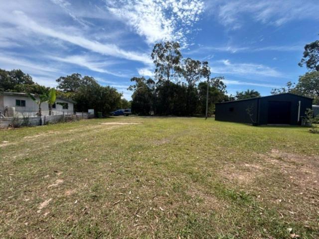 807m² Flat Block in Peaceful No Through Road