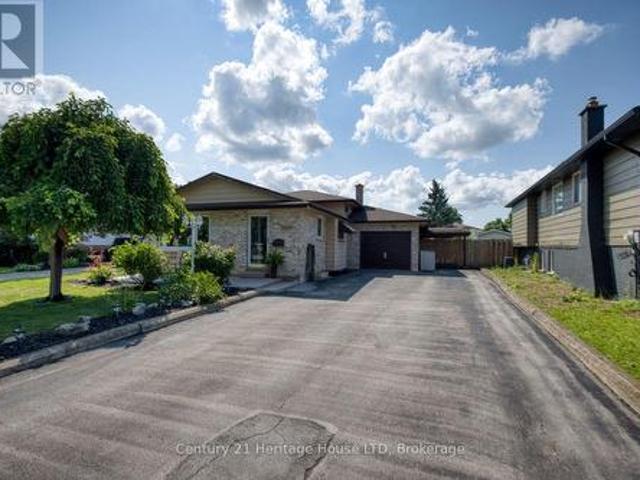 8086 Paddock Trail Drive, Niagara Falls Ascot, ON, L2H 1X3 house for sale | Listing ID X13638 | Royal LePage