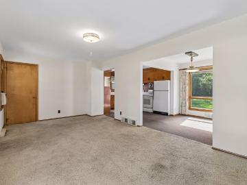 8080 Groveland Road