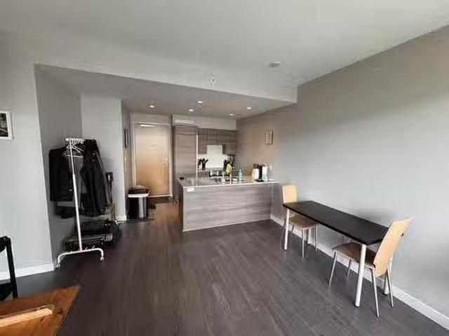 808 488 Marine Drive Sw, Vancouver, BC, V5X 0C6 lease for le.