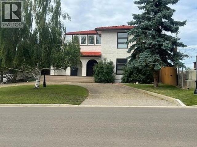 808 96 Avenue, Dawson Creek, BC, V1G 1K7 house for sale | Listing ID 10396 | Royal LePage