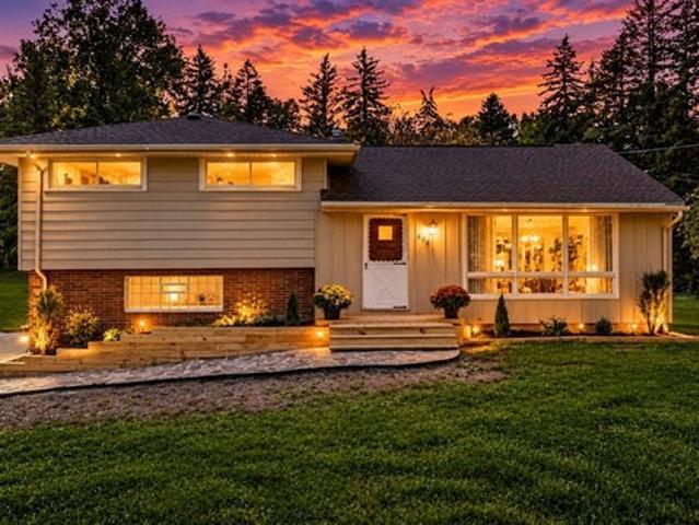 808 Abington Rd, Akron, OH 44312