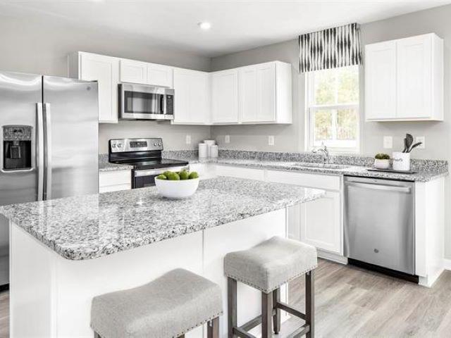 808 Alaska Dr 170E