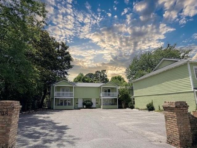 808 Desoto St Apt 3, Ocean Springs, MS 39564