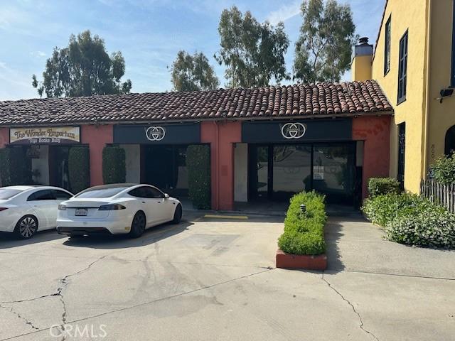 808 E Whittier