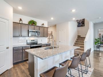808 Fueller Drive, Aubrey, US, TX