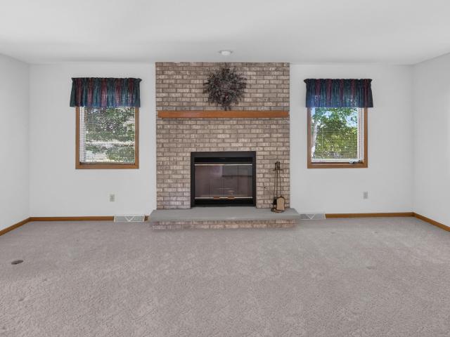 808 Schloemer Dr