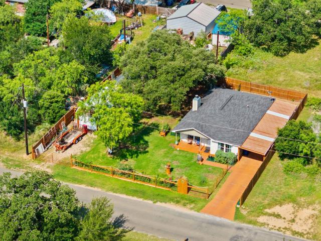 808 Pecan Ln