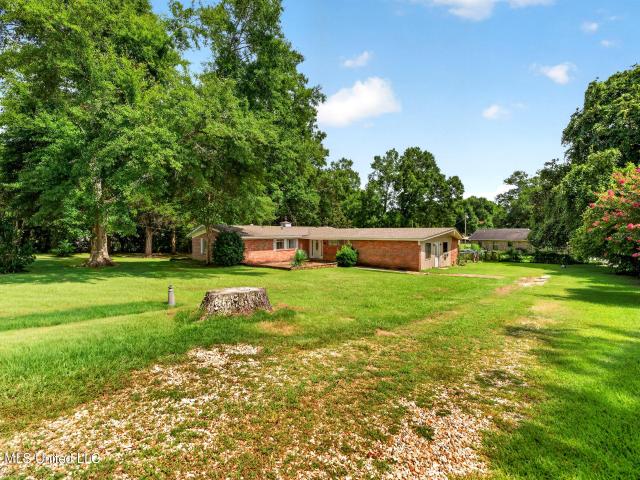 808 Pecan Lane