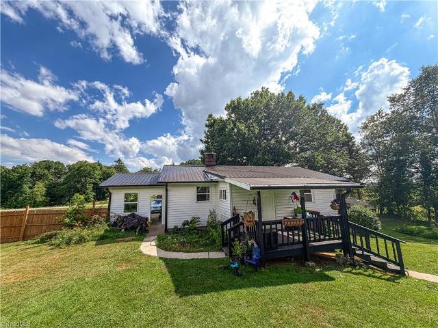 808 Piney Creek School Road
