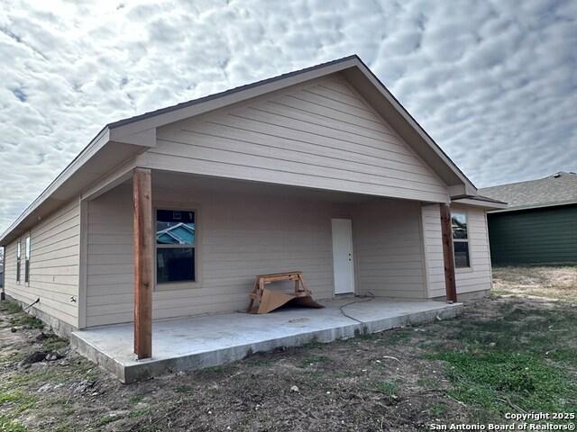 808 W Bates