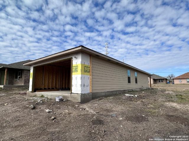 808 W Bates St, Beeville, TX 78102 | MLS #1905