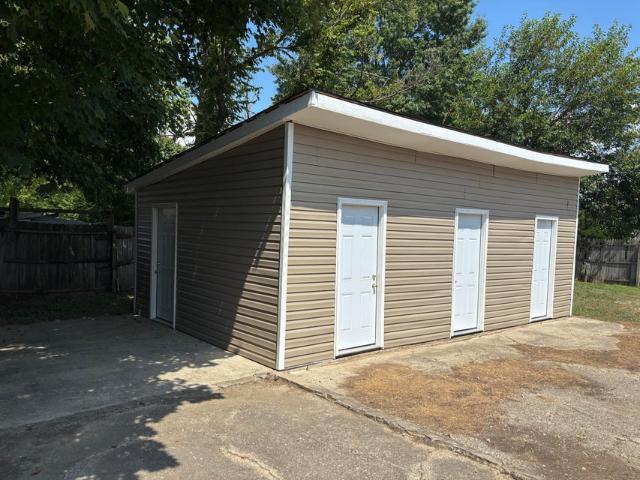 808 W Shelby Street