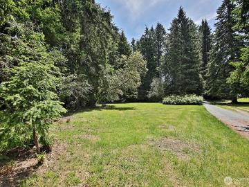 808 Woodsong Lane