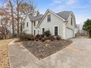 808 Valbrook Ct SW, Lilburn, GA 30047 | MLS #7743
