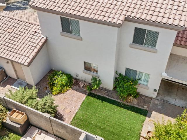 8094 w zoe ella way