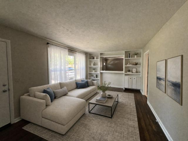 809 Colfax Dr SE