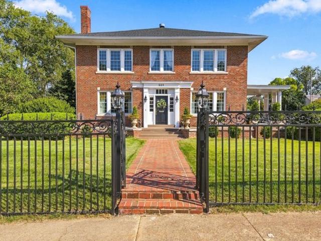 809 E 6th St, Tuscumbia, AL 35674