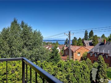 809 N G Street # 202