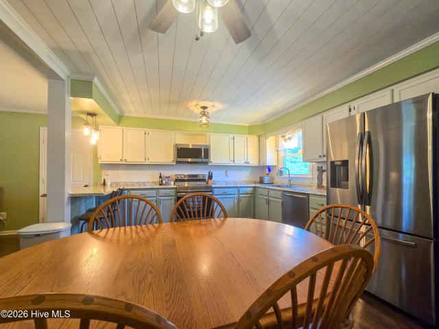 809 Sandy Ridge Road
