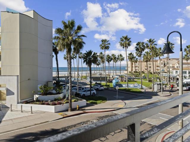 809 Seacoast Dr, Imperial Beach, CA 91932 | MLS #260001