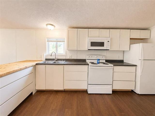 809 W 9th Street
