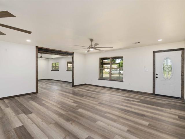 809 W Liveoak Street