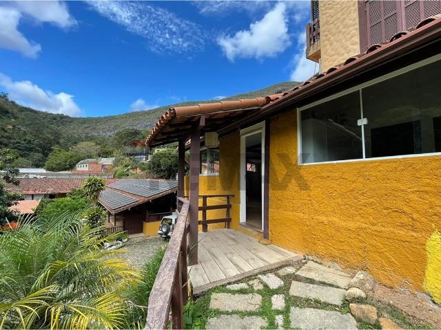 80.00 M² Apartamento Alugar, 2 Dormitórios localizado em Nogueira, Petrópolis, Rio de Janeiro, 25730410 | Brasil
